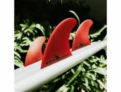 FCS II Accelerator Neo Glass Red Eco Blend Thruster - Medium -Pas Cher Side Shore Magasin fcs ii accelerator neo glass red eco blend thruster medium fcs 7