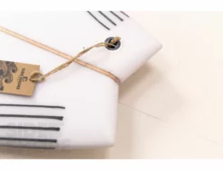 Hurricane THE FALCON - 6'0 X 20" 1/8 X 2" 1/2 - 34 L - Futures - Thruster -Pas Cher Side Shore Magasin the falcon 60 x 20 18 x 2 12 34 l futures thruster hurricane 16